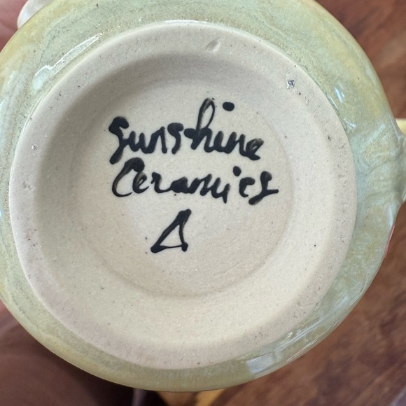 Studio Pottery Yellow Ceramic Mug with 'yada yada yada' Design - Picture 4 of 7